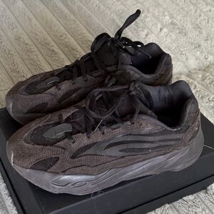 Men's YEEZY Sneakers